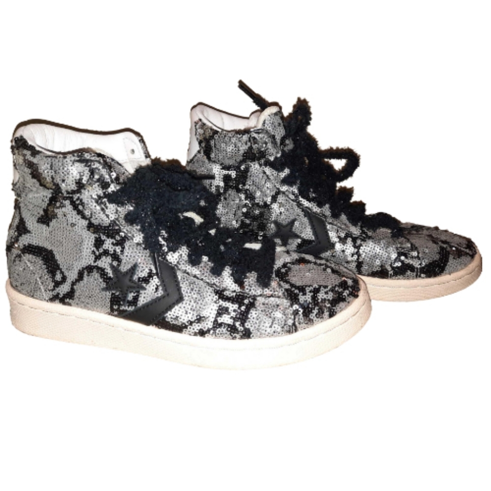 CONVERSE sequin black and silver hightop Chuck Taylor sneakers size 6.5
